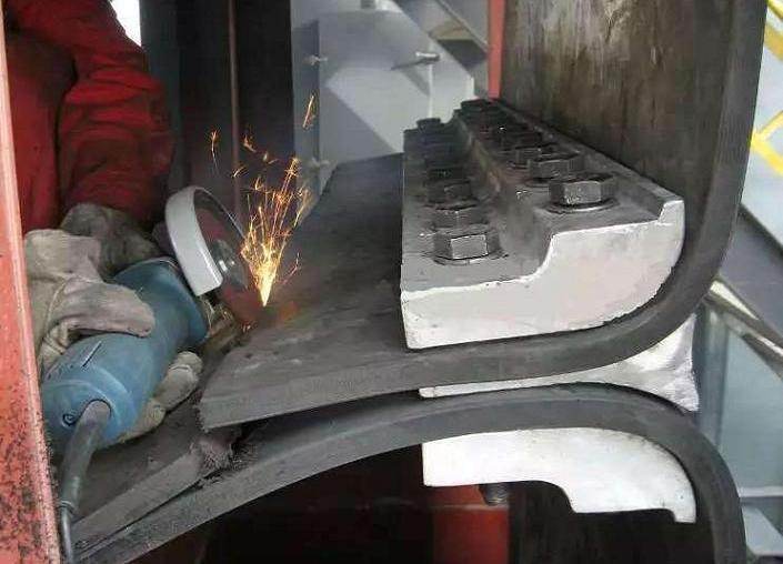 回收材料鋼絲帶式斗式提升機的應用研究